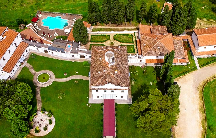 Multisensory holiday in Florence: a unique stay at Villa Tolomei